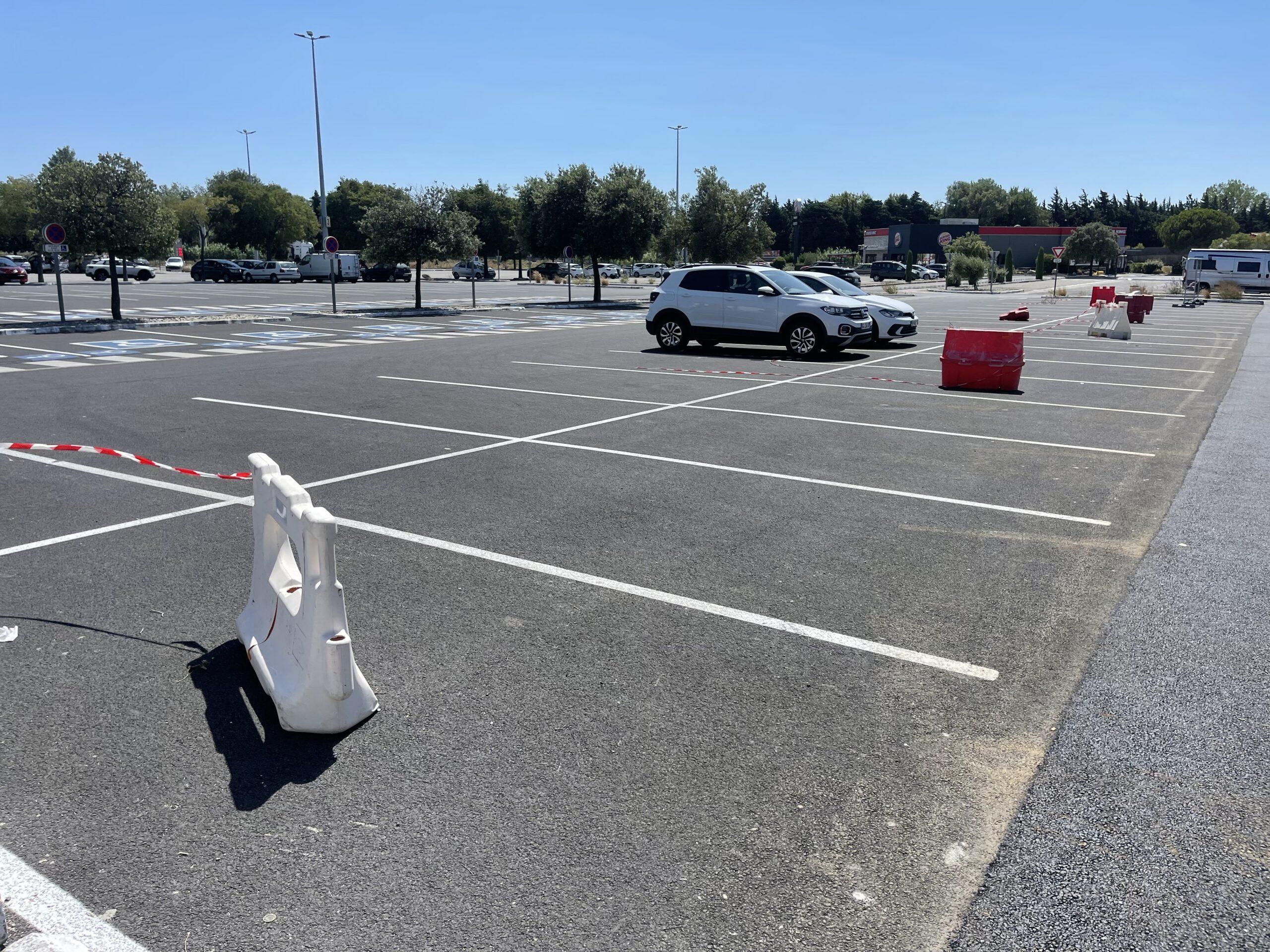 marquages au sol pour un parking en Drôme et en Ardèche