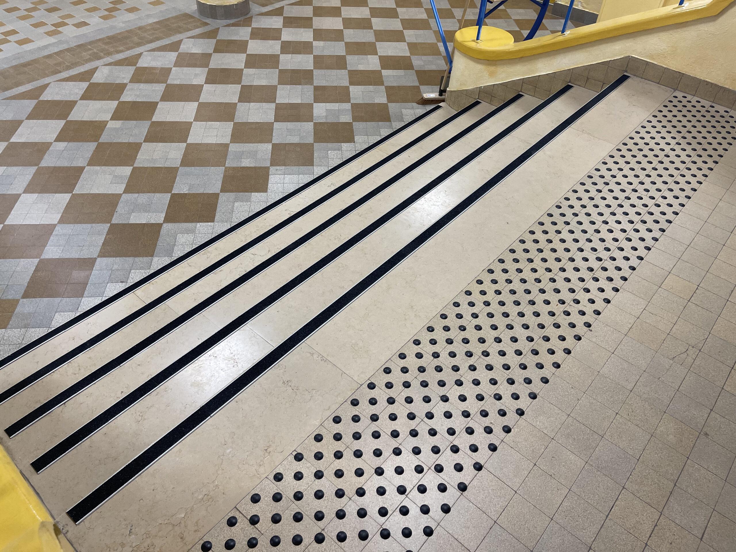 acessibilité escaliers intérieurs Drôme Ardèche