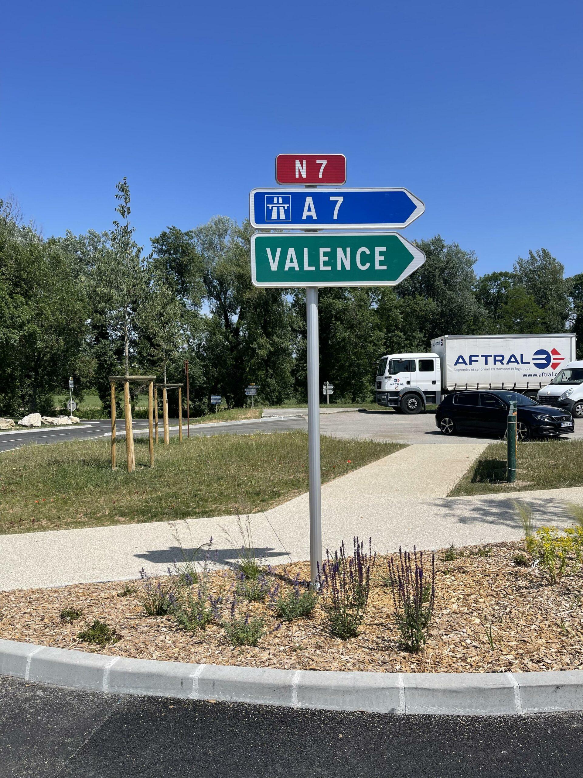 panneaux de signalisation Drôme Ardèche