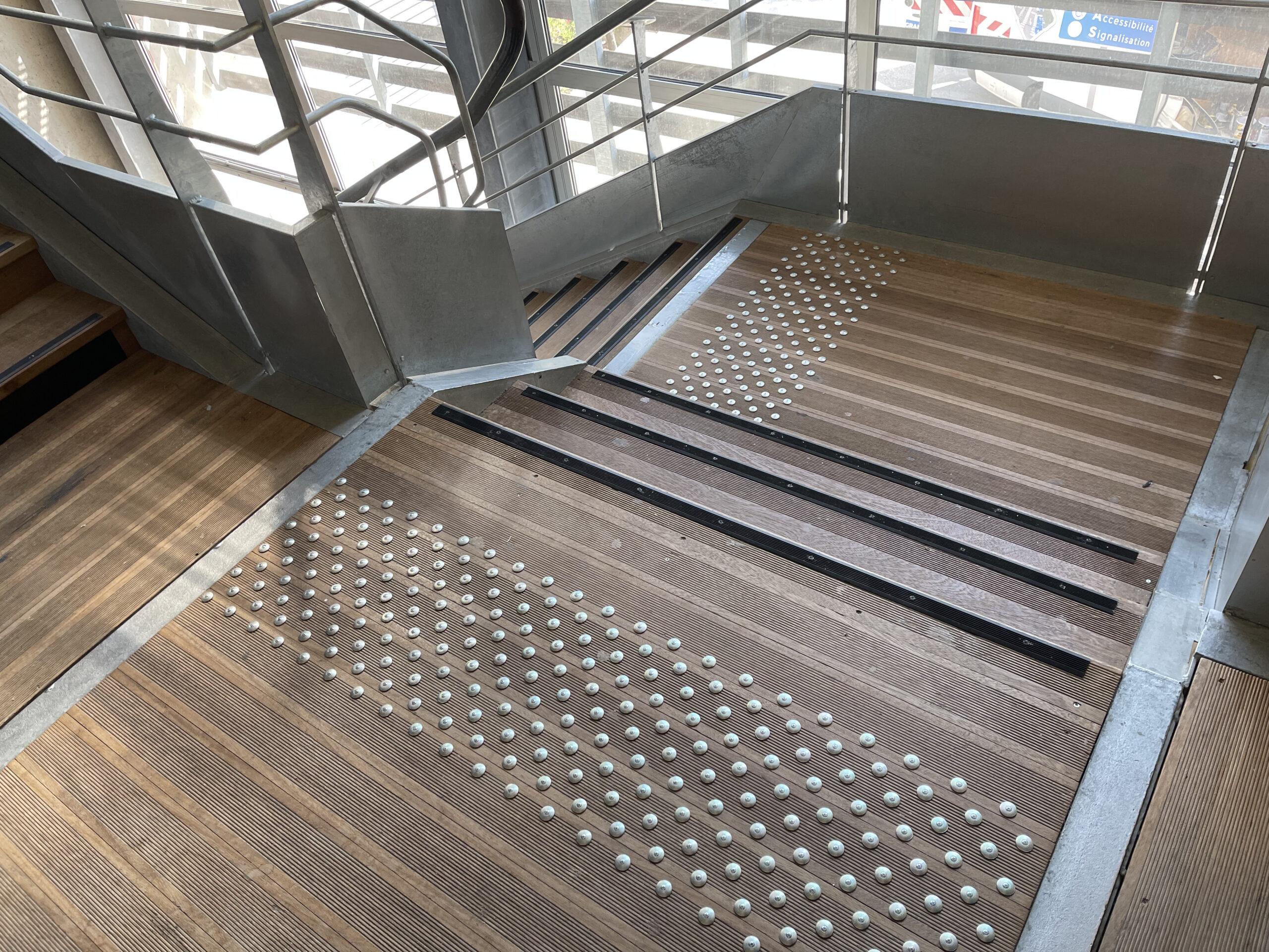 accessibilité escalier Drôme et Ardèche